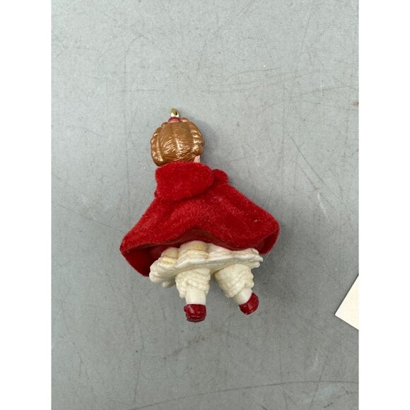 Hallmark Keepsake 2004 Classic Red Riding Hood Ornament Used READ - Picture 4 of 4